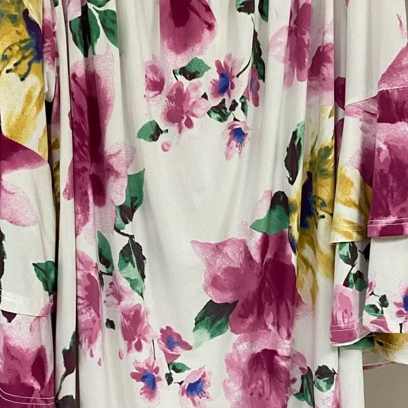 Off Shoulder Floral Smocked Blouse - Flaunt Boutique - Picture 13 of 13